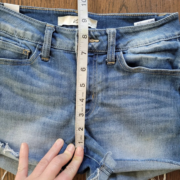 Kancan Distressed Cuffed Cut Off Hi-Rise Jean Shorts Size Women's 3/25 - Picture 4 of 8